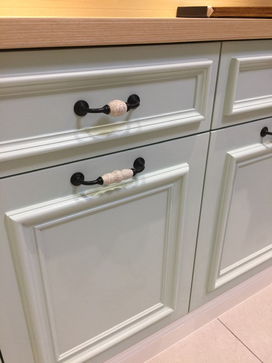G-shaped country bouquet beige hole spacing 128mm ceramic handle - baked black base HG501BLMI