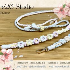 手工製作可調式花朵手機繩編織掛繩，金屬扣環裝飾手機吊飾，柔和粉彩色調